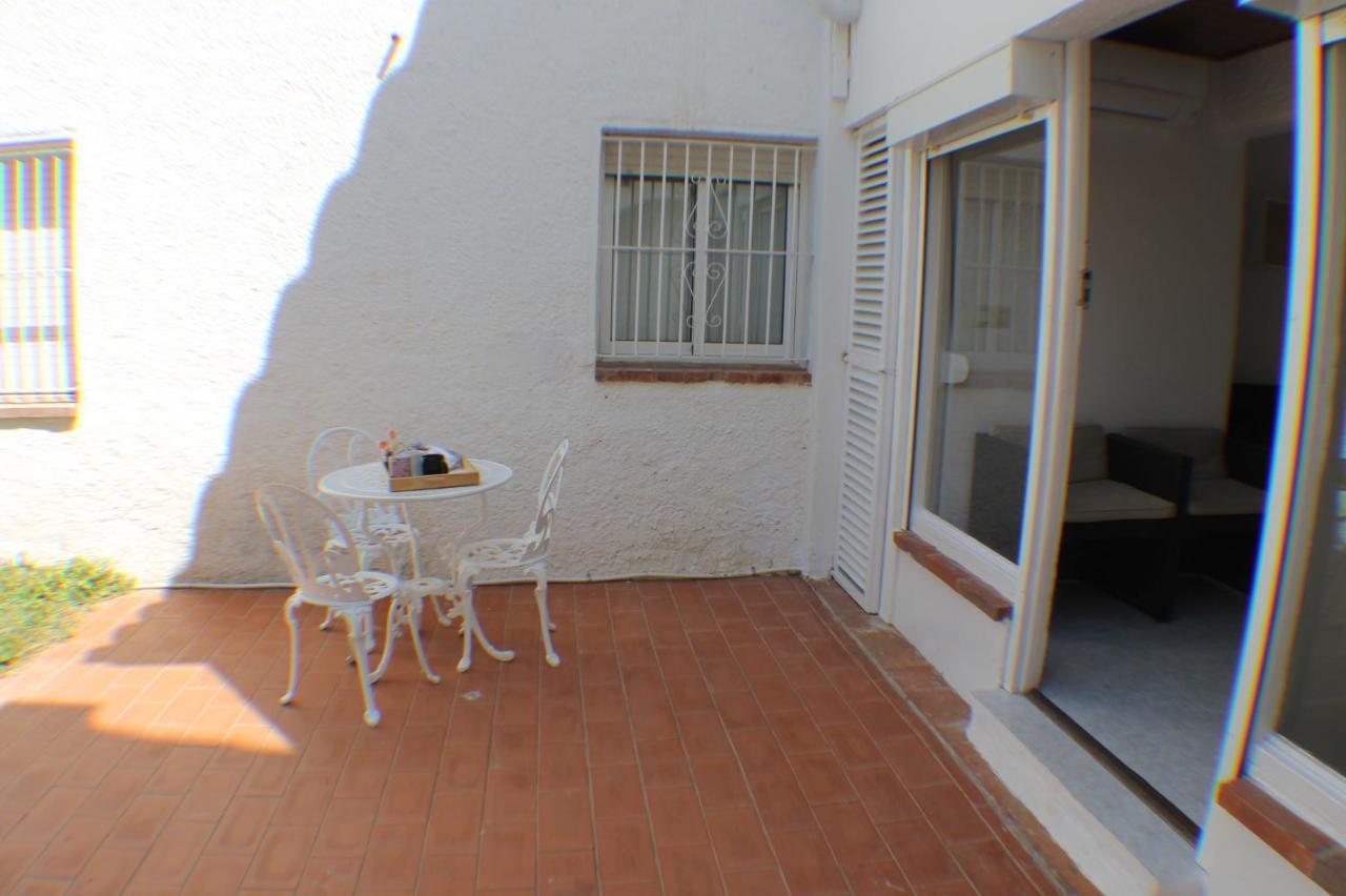 Agi Port De Rosas Apartment Luaran gambar