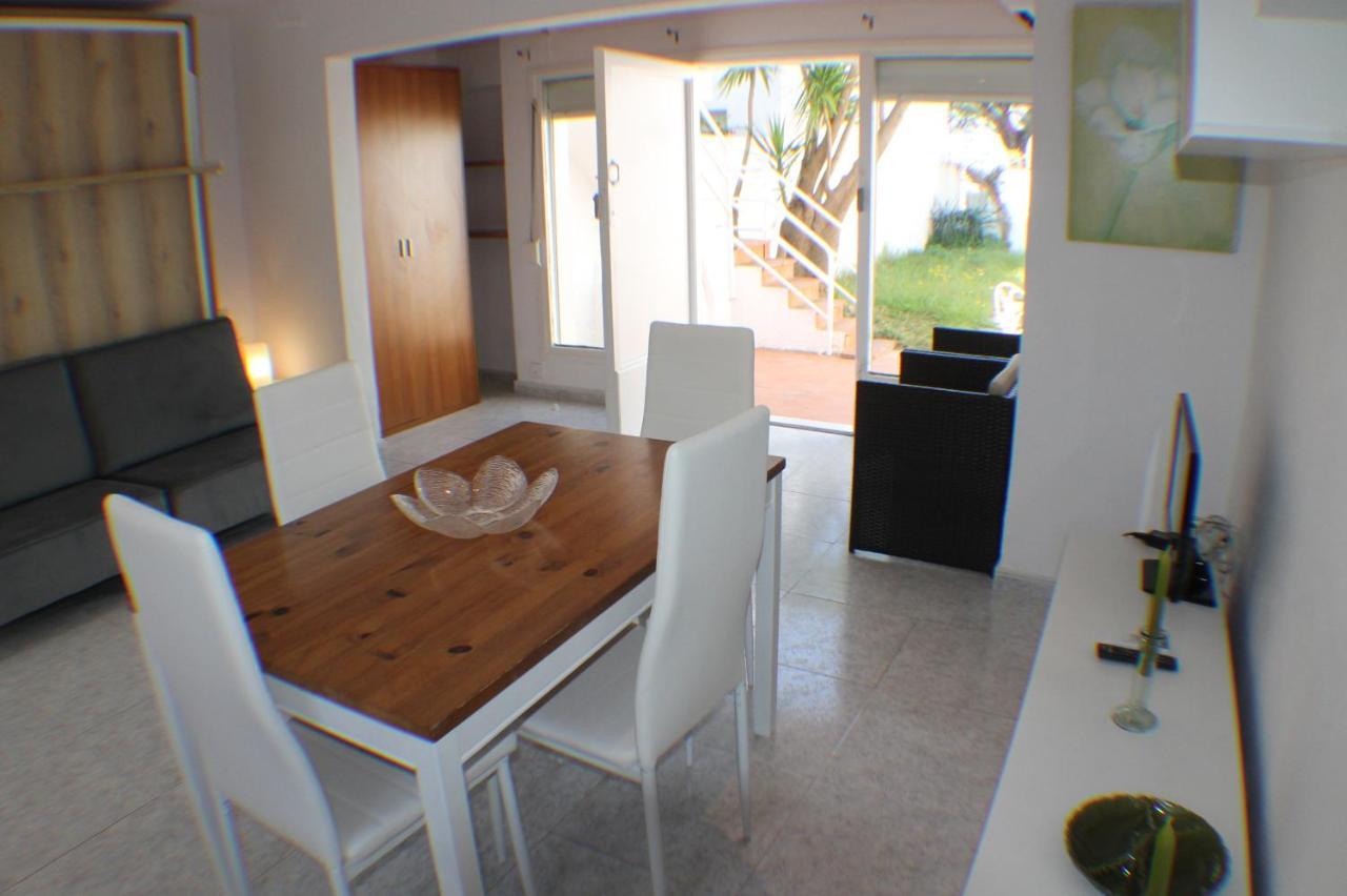 Agi Port De Rosas Apartment Luaran gambar