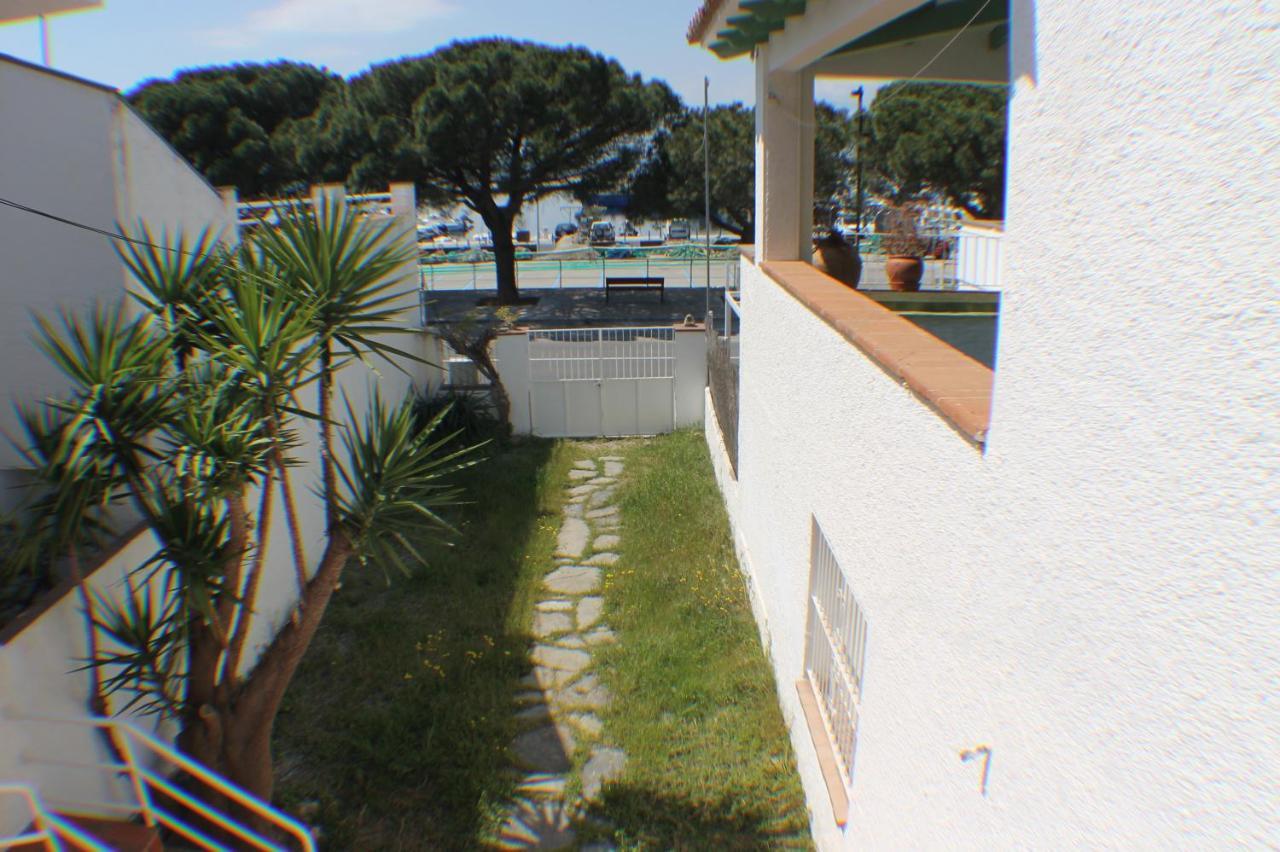 Agi Port De Rosas Apartment Luaran gambar