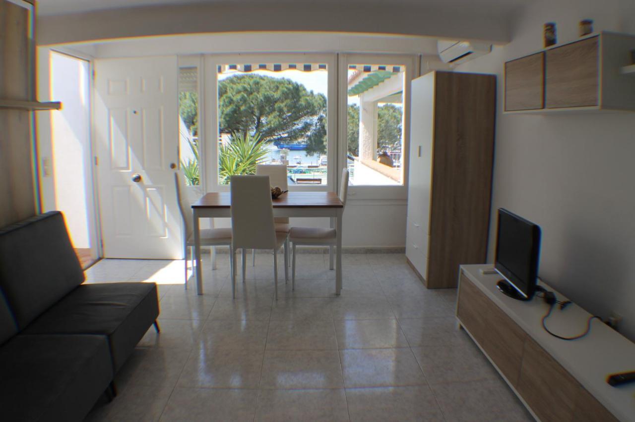Agi Port De Rosas Apartment Luaran gambar