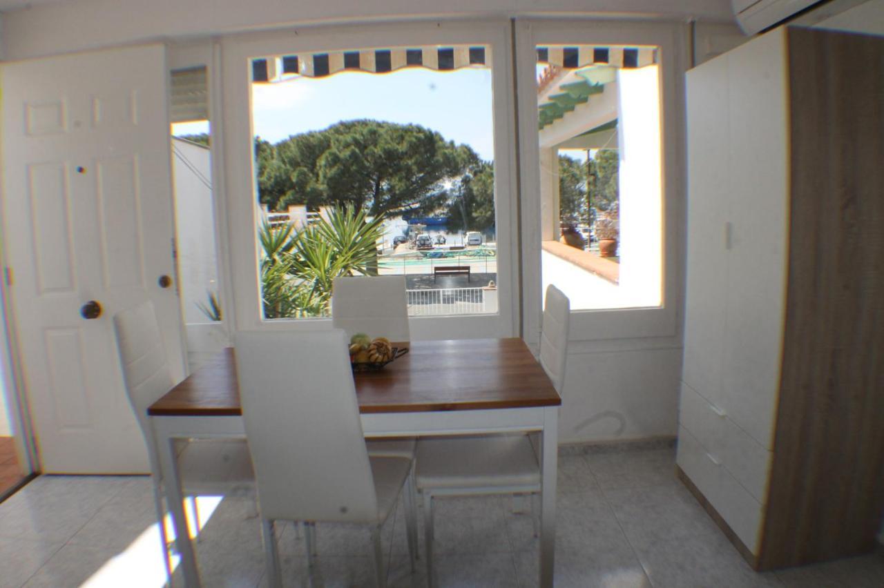 Agi Port De Rosas Apartment Luaran gambar